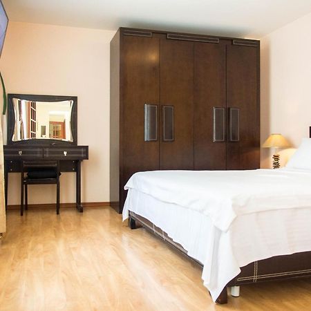 Apartment For Rent On Deribasovskaya Street オデッサ エクステリア 写真