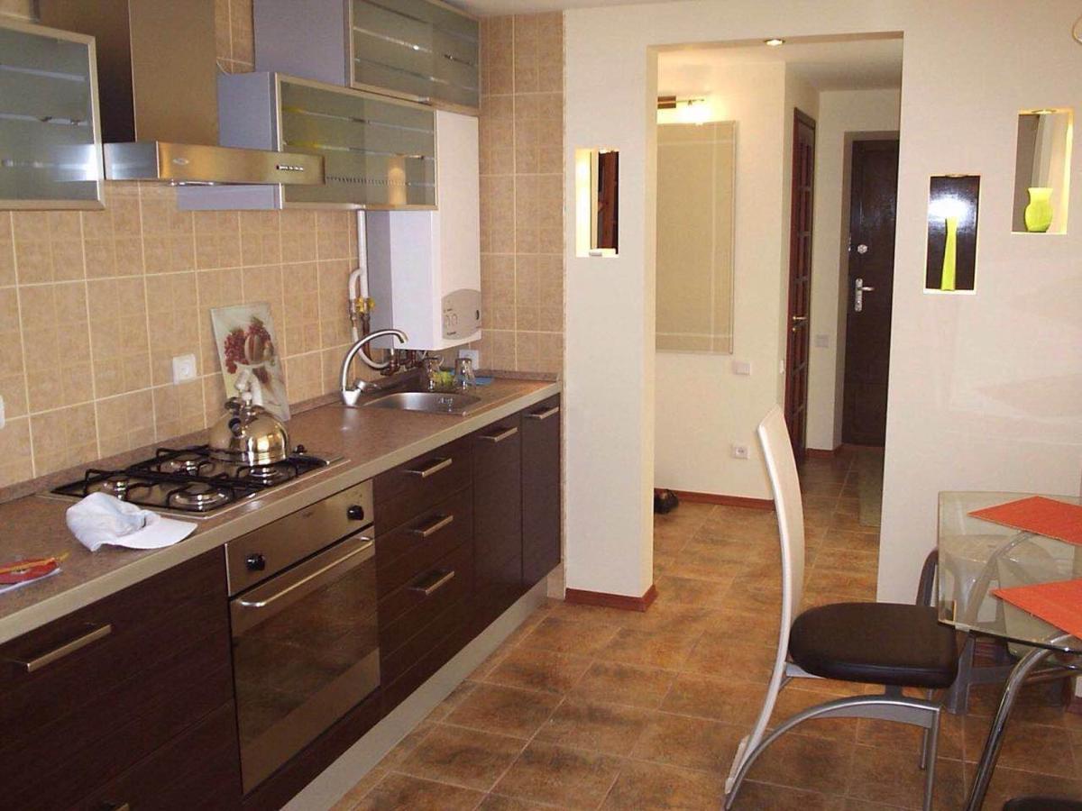 Apartment For Rent On Deribasovskaya Street オデッサ エクステリア 写真